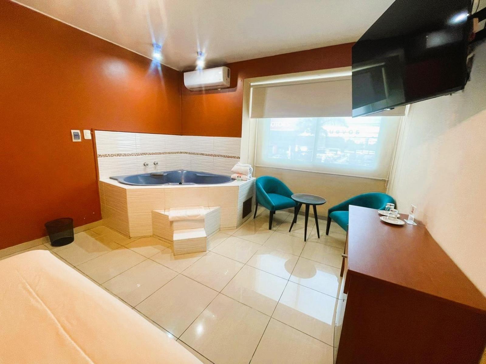 Hotel Javier Prado 3*
