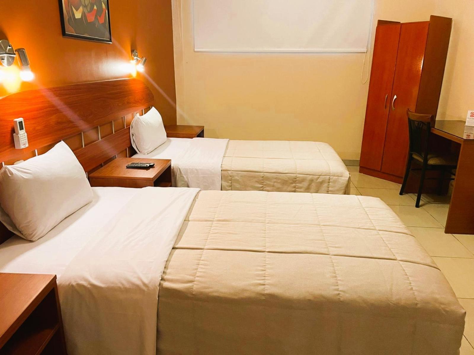 Hotel Javier Prado